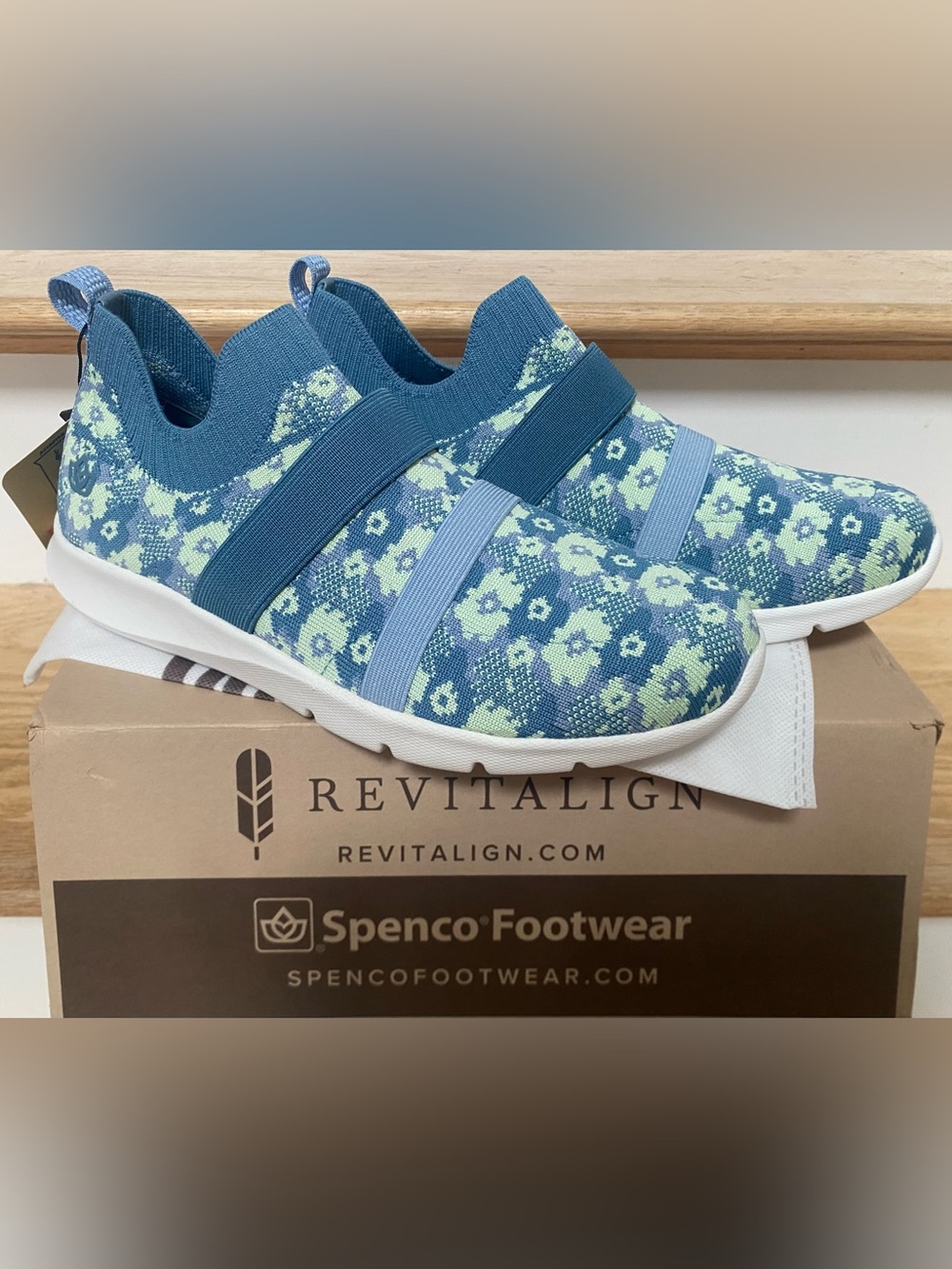 Waco Shoe Company, Spenco Karma Stretch, Floral Slip On, Orthotic Sneakers, 8.5W